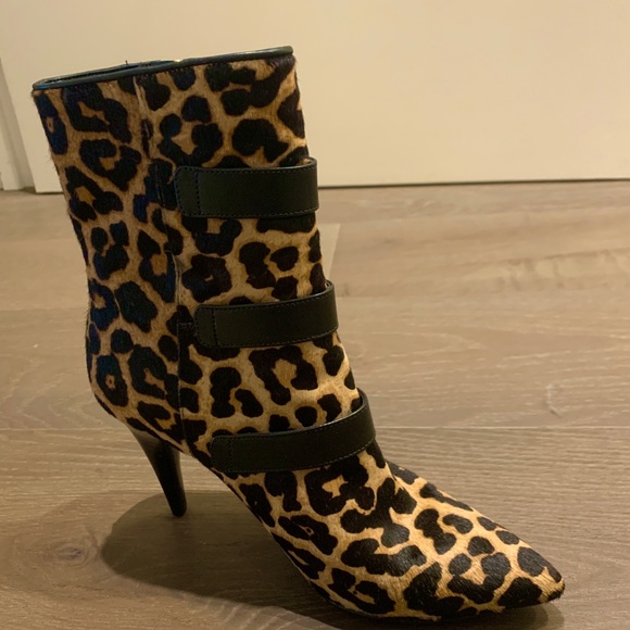 Micheal Kors boots. - Picture 3 of 4
